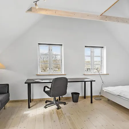 5 Bedroom Gorgeous In *