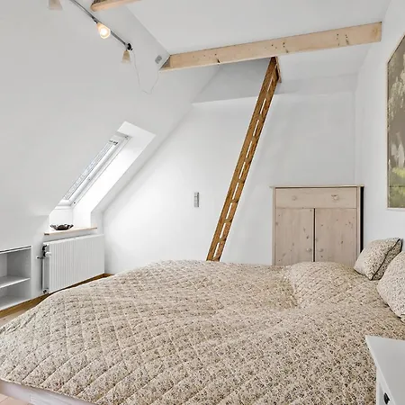 Holiday home 5 Bedroom Gorgeous In Bjorno