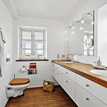 5 Bedroom Gorgeous In Holiday home Bjorno