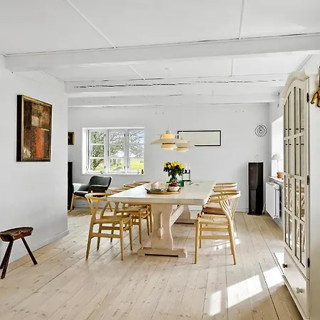5 Bedroom Gorgeous In