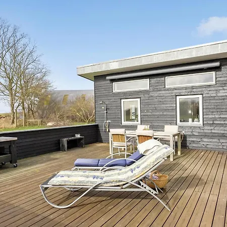 5 Bedroom Gorgeous In Holiday home *